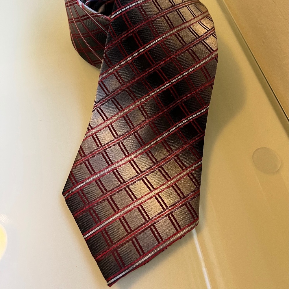 Charcoal and Red Pronto Uomo Narrow Tie